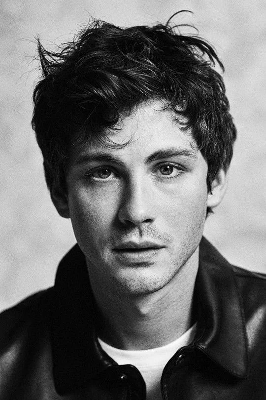 Logan lerman hair | Logan lerman wallpaper, Logan lerman percy jackson aesthetic, Actors