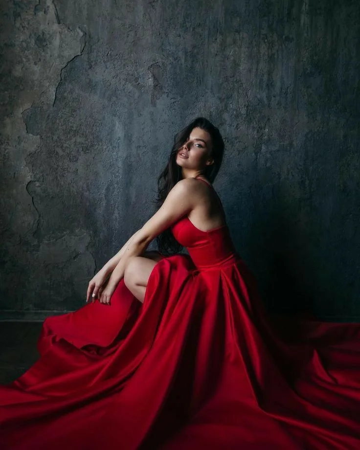 Sesión de fotos de belleza | Temas para sesión de fotos, Poses fotografía estudio, Vestido largo