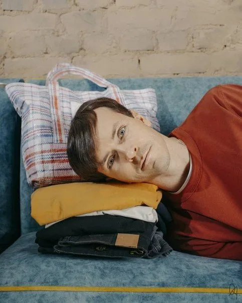 Person laying on couch reference | Arseniy, Celebrity, Anna