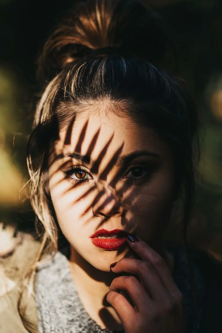 Porträt Fotografie Inspiration kreativ Inspiration Idee Schatten Natur Shooting… | Meilleurs Pins Best | Photos with int