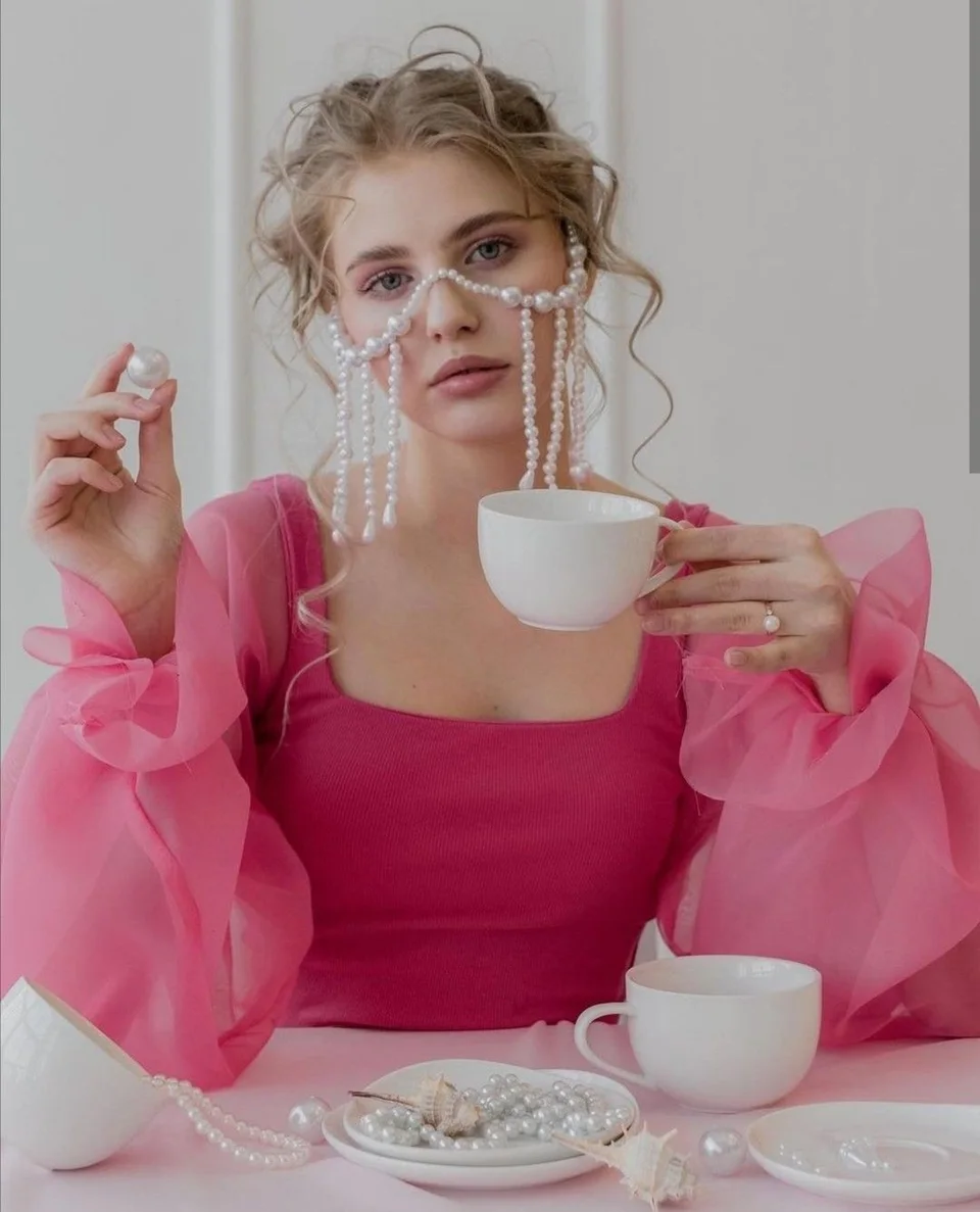 Vogue valentines editorial | Photoshoot ideas pearls, Fashion photography inspiration, Pearl photo